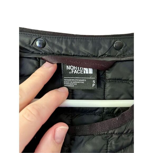 THE NORTH FACE JACKET BLACK QUILT SNAP ON Small Petite - Picture 3 of 12